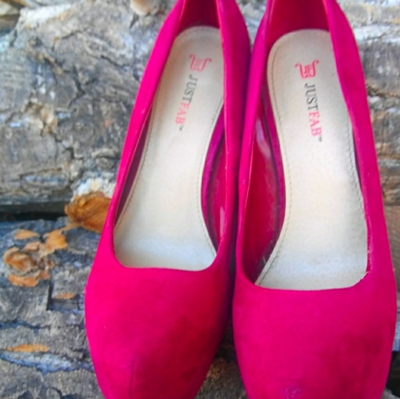 Just fab size 7 burgundy heels - Picture 2 of 2